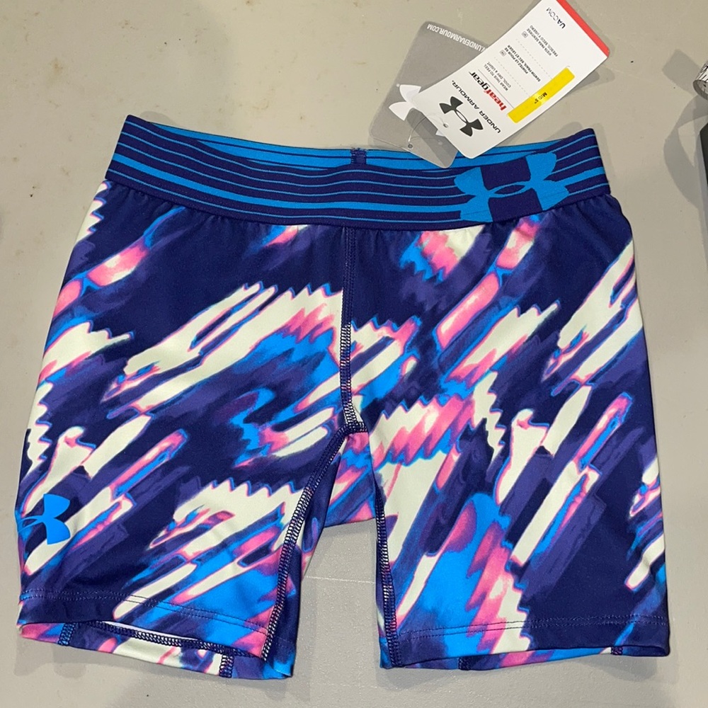 Sold Under Armour girls compression shorts nwt - Picture 1 of 10